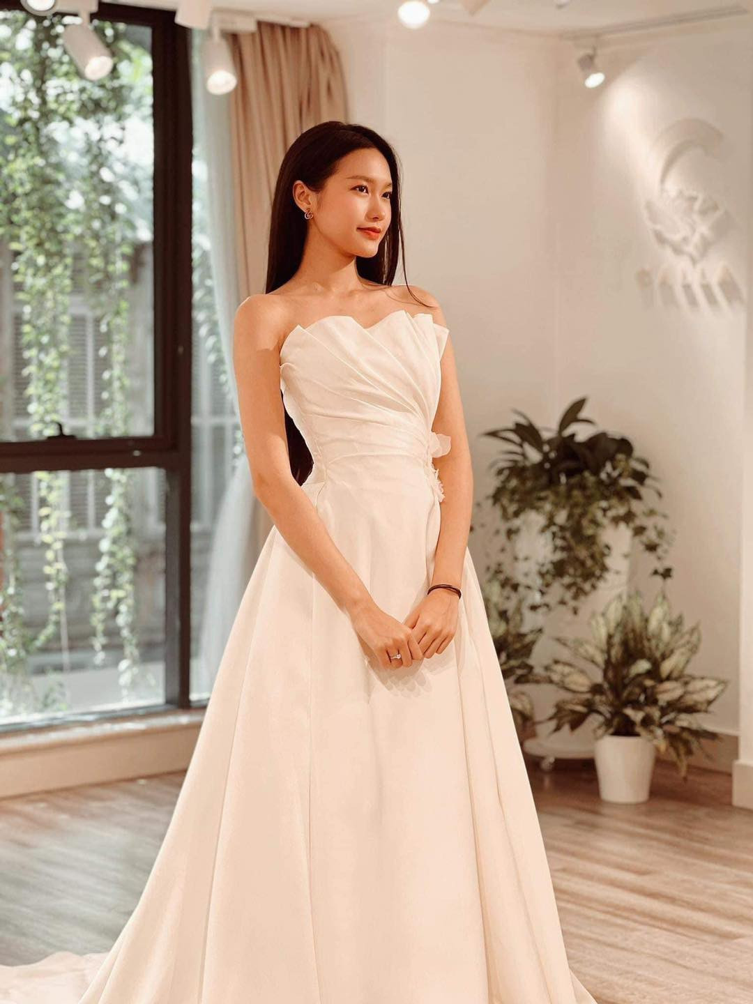 Đoàn Văn Hậu và Doãn Hải My có 3 năm hẹn hò trước khi kết hôn. Tuy nhiên cặp đôi có 2 năm hẹn hò chưa công khai.