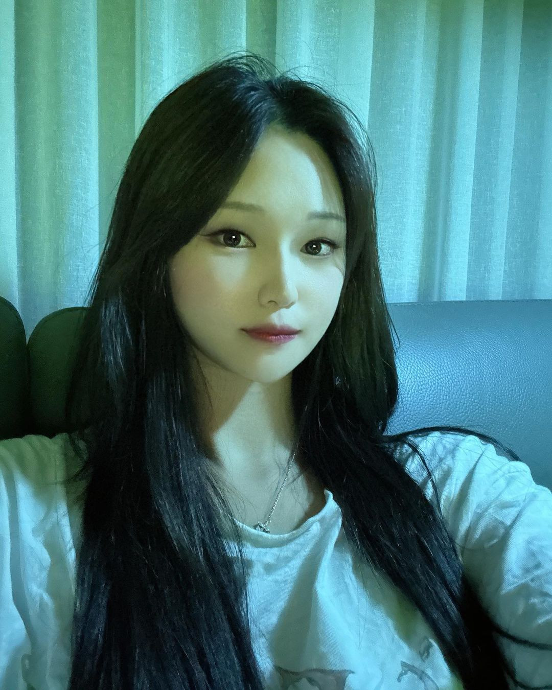 Trái ngược với thân hình bốc lửa, Yuyuhwa sở hữu gương mặt có phần "trẻ con".