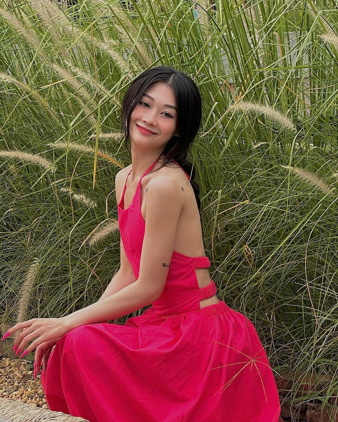 Cô nàng 9x này từng được biết đến trong cộng đồng game Việt với cái tên “Đóa Nhi Việt Nam” với ngoại hình xinh đẹp, gợi cảm và khả năng ăn nói lưu loát.