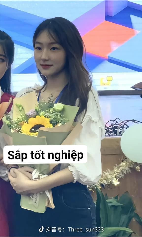 Dù là phong cách cá tính hay dịu dàng thì cô nàng này đều có thể "cân đẹp".