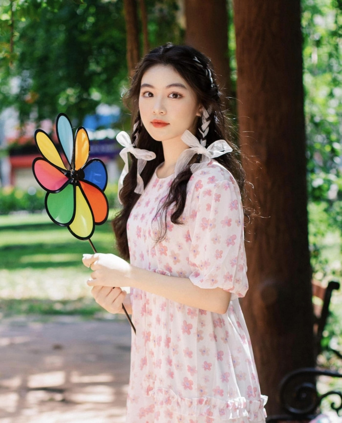 Đây cũng được xem là lần hiếm hoi cô nàng đáp lại những bình luận thiếu tích cực từ cư dân mạng.