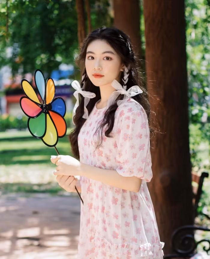 Đây cũng được xem là lần hiếm hoi cô nàng đáp lại những bình luận thiếu tích cực từ cư dân mạng.