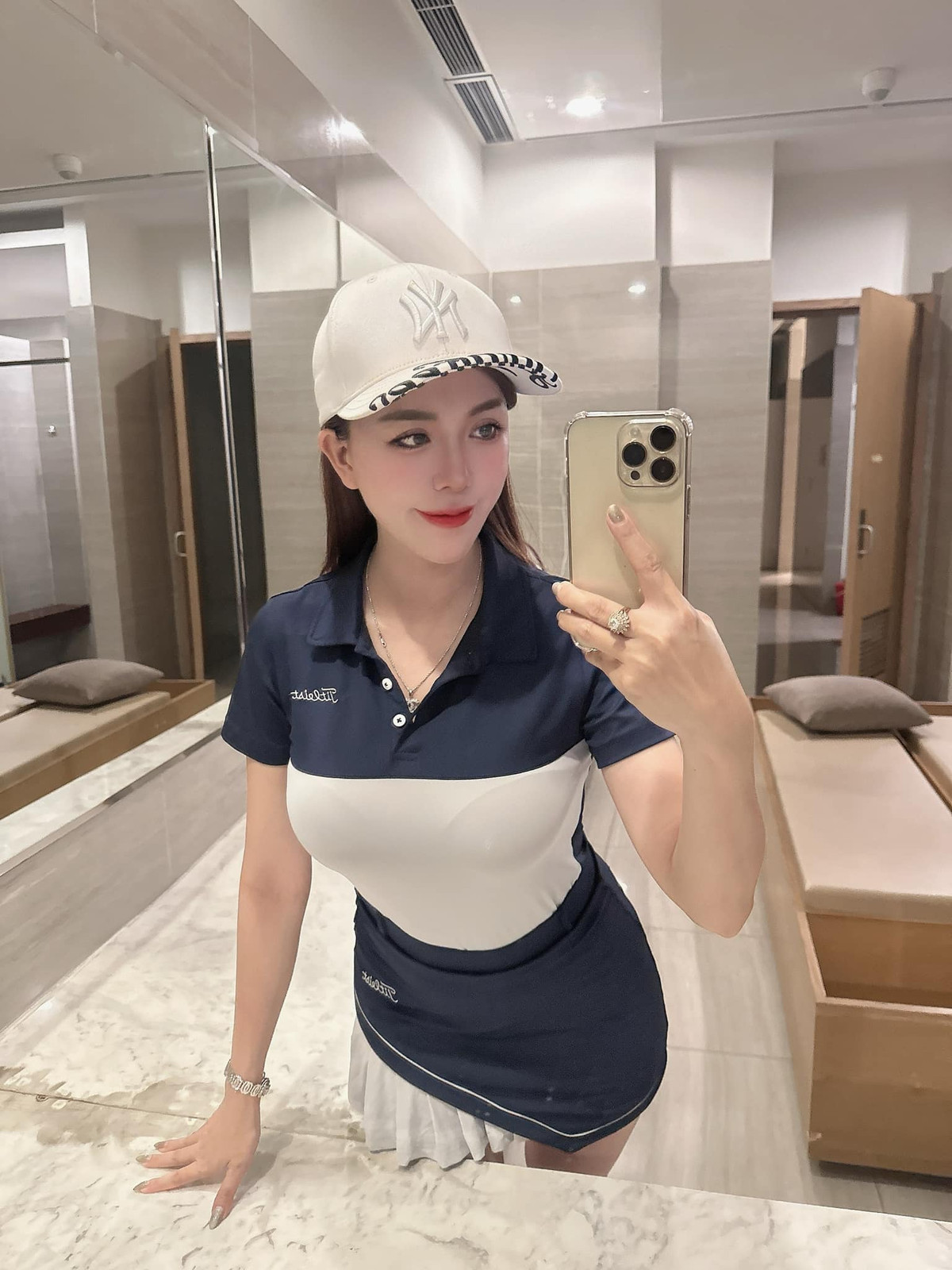 Hiện tại, cô đang là giám đốc marketing cho một ngân hàng, hoạt động sôi nổi trong lĩnh vực truyền thông cho đài truyền hình và một số lĩnh vực khác.