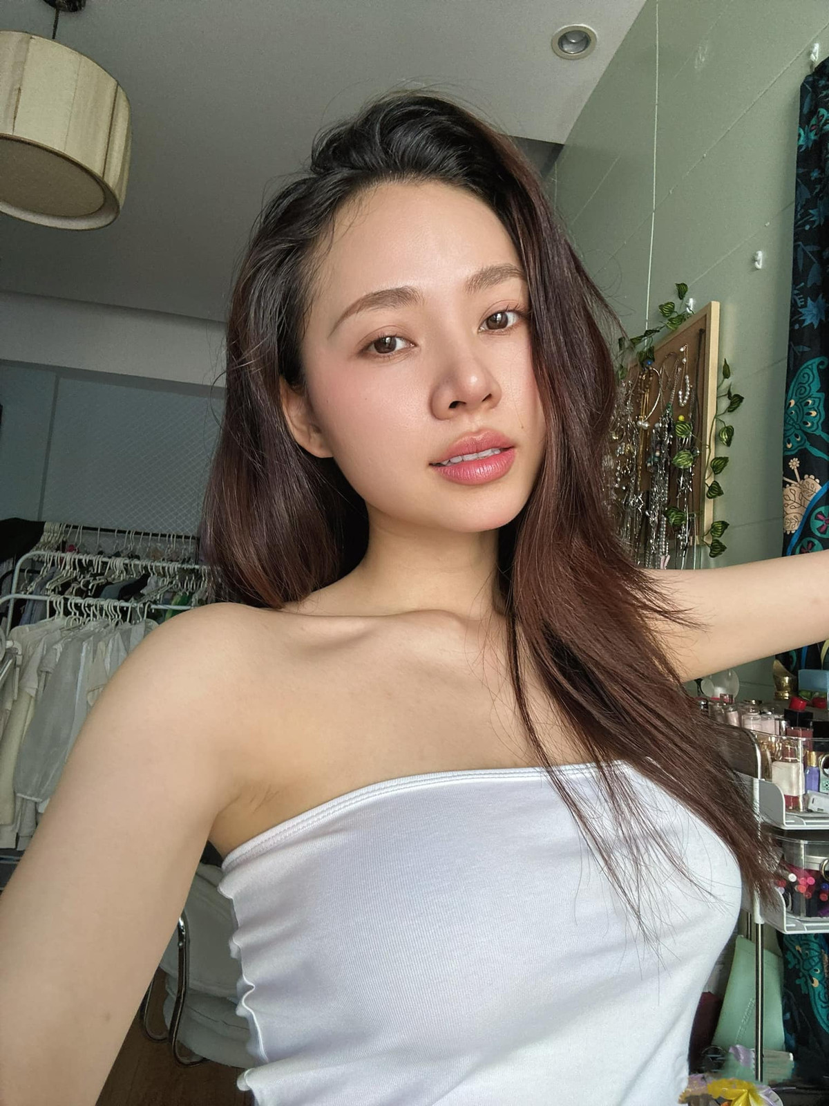 Nói về sự thay đổi về ngoại hình, Ngô Lan Hương từng thẳng thắn thừa nhận về việc phẫu thuật thẩm mỹ.