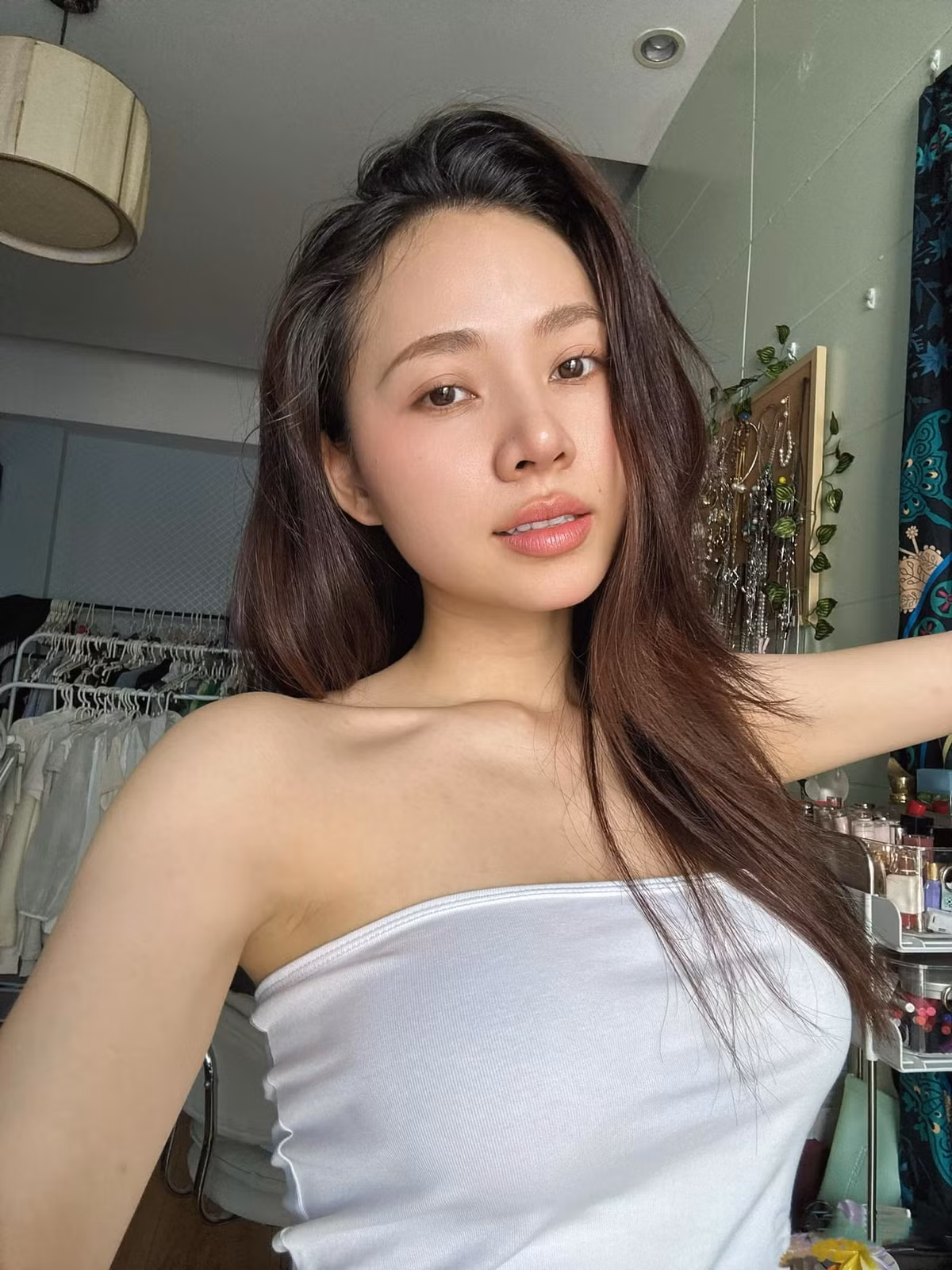 Nói về sự thay đổi về ngoại hình, Ngô Lan Hương từng thẳng thắn thừa nhận về việc phẫu thuật thẩm mỹ.