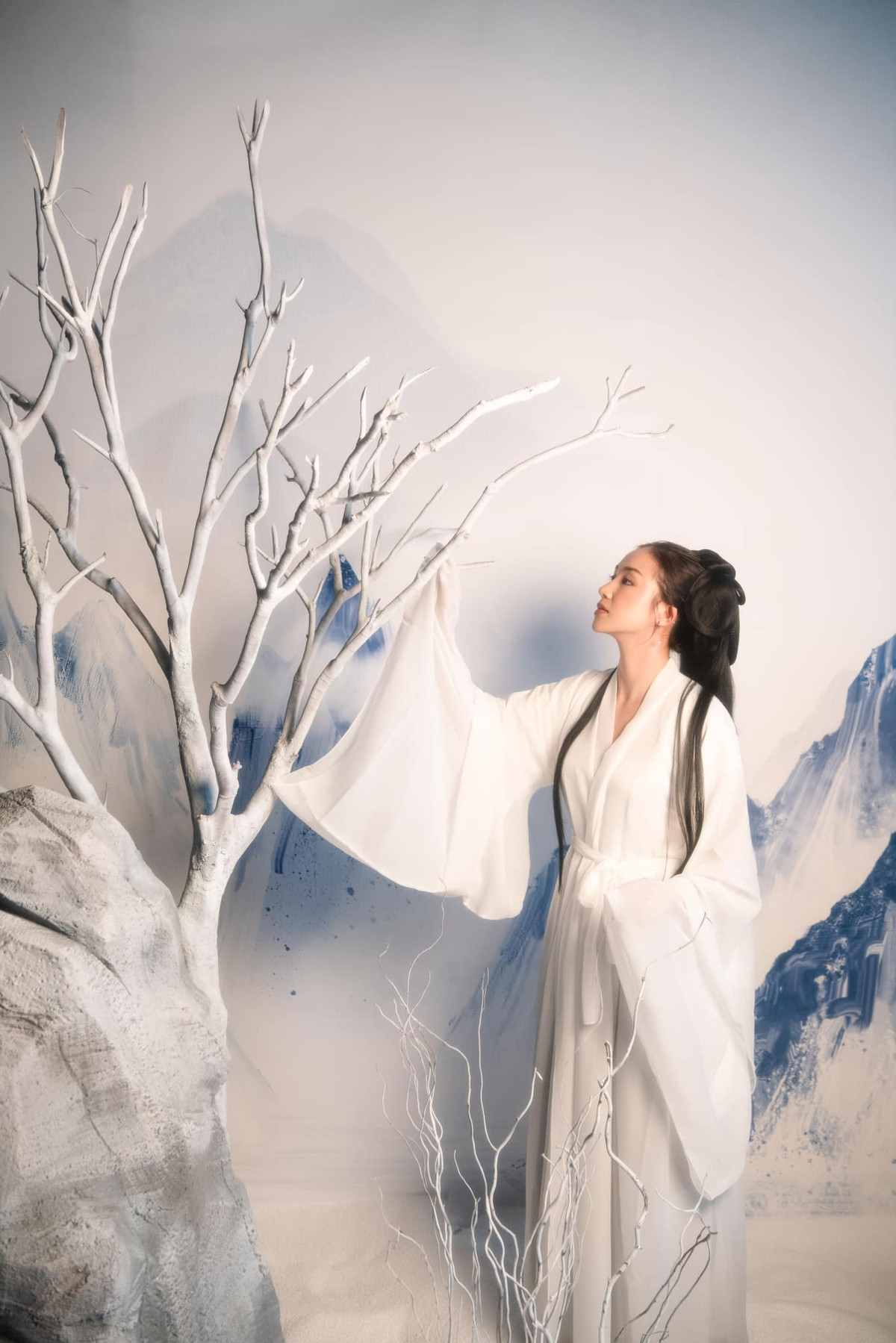 Nhan sắc của nàng "hot girl đời đầu" sau bao năn vẫn khiến người khác phải trầm trồ.