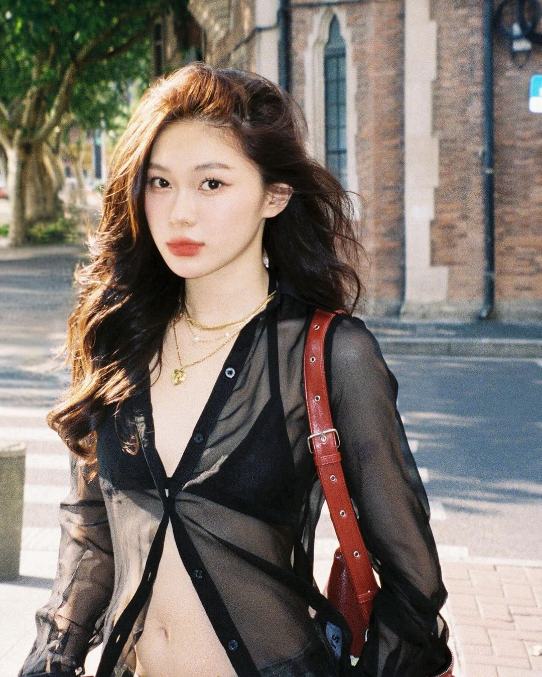 Ly Phạm (sinh năm 2001) là một trong những gương mặt trẻ được yêu thích trên các nền tảng MXH hiện nay. Cô nàng này sở hữu hơn 1,2 triệu follower trên TikTok.