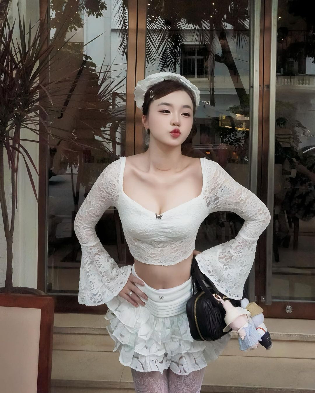 Hot girl Pô tên thật là Nguyễn Ngọc Lan Hương, cô nàng hiện sở hữu trang Tiktok với hơn 1 triệu người theo dõi, sau khi bị hack tài khoản hơn 2,4 triệu fan.