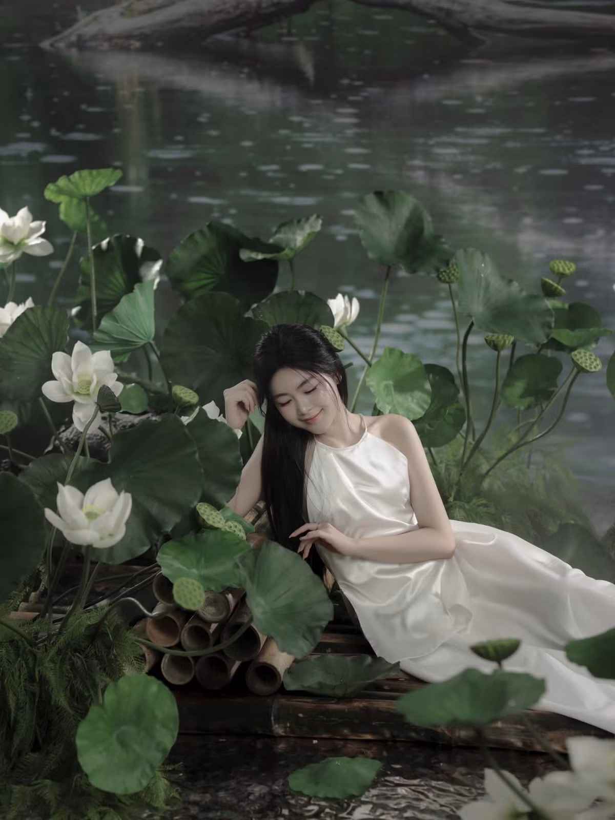 Nhiều người đã bày tỏ cảm xúc ở phần bình luận ngợi khen về nhan sắc và tạo hình lần này của Lọ Lem: "Nét đẹp thiếu nữ trong thơ ca chắc cũng tầm này là cùng", "Nét đẹp này mới gọi là nét đẹp thuần khiết", "Đẹp như tranh luôn. Trời ơi. Đẻ khéo vậy trời".