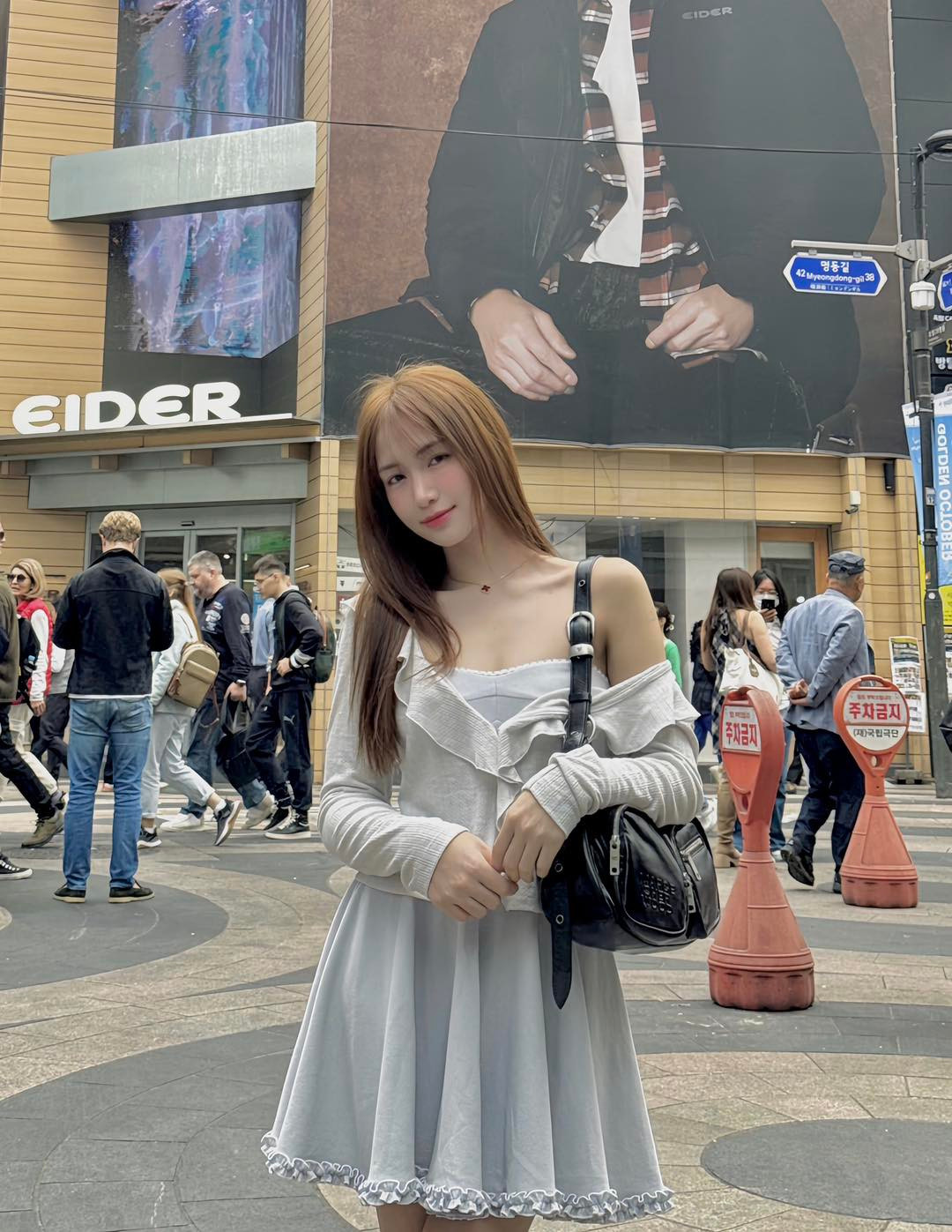 Hành động của cô nàng được nhiều người khen ngợi vì tấm lòng nhân hậu, vì cộng đồng. (Ảnh: FBNV)