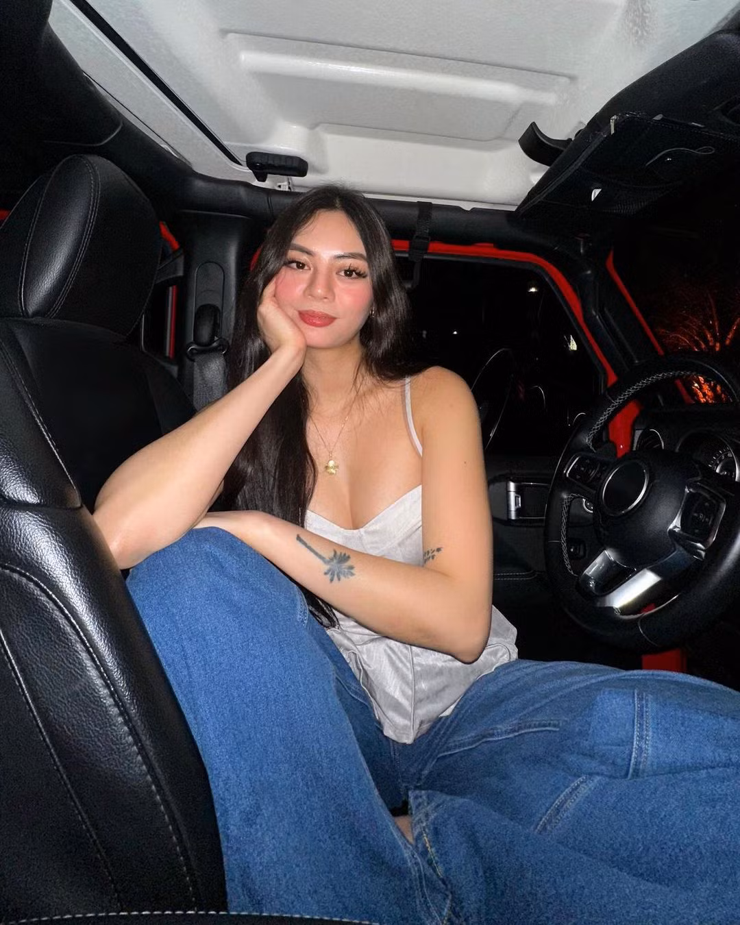 Hiện tại, cô đang là KOL, người mẫu ảnh nổi tiếng trên MXH với 5,3 triệu người theo dõi.