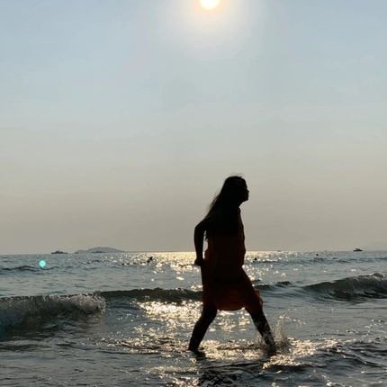 Còn cô gái này nhờ người yêu chụp thì hóa thành Tôn Ngộ Không lúc nào không hay.