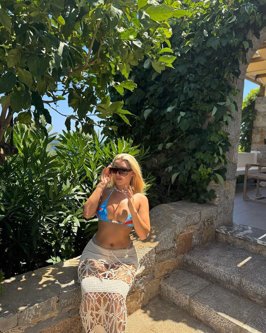 Sở hữu thân hình nóng bỏng, nhiều fan nam của cô nàng thậm chí còn bày tỏ rằng cô hoàn toàn không phù hợp với vai trò cầu thủ mà nên trở thành người mẫu đồ lót, hay một streamer.