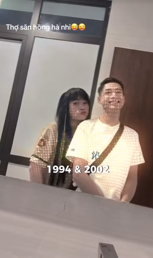 Khi cụm từ "thợ săn Hồng Hai Nhi" xuất hiện trên nền tảng Tiktok, rất nhiều người đã đăng tải video "đu trend" và nhận về rất nhiều lượt xem. Cụm từ này cũng trở nên thịnh hành trên Tiktok.