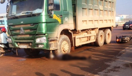 Những vụ tai nạn giao thông thảm khốc tuần qua (25/10 - 31/10/2015) - Hình 9 Nhung vu tai nan giao thong tham khoc tuan qua (25/10 - 31/10/2015)-Hinh-9