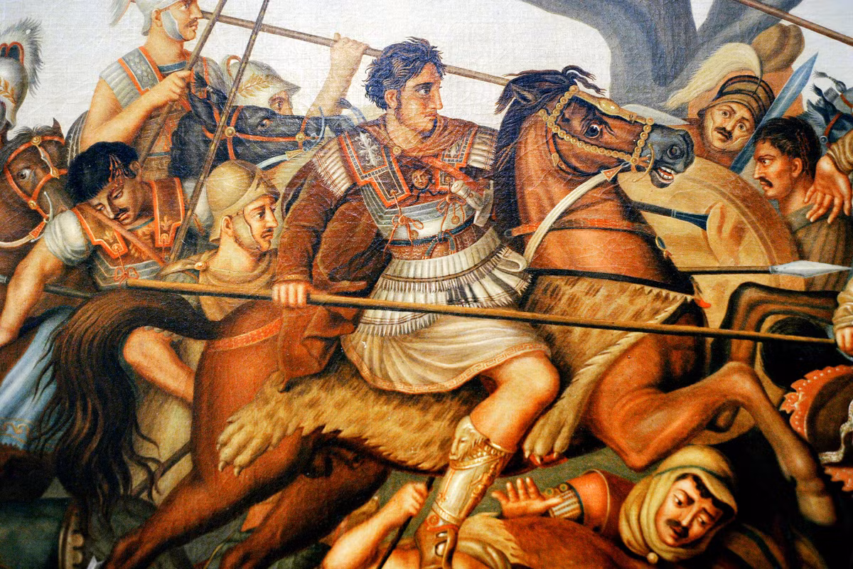 Theo ước tính, người Ba Tư có hơn 100.000 người thương vong. Họ phải vội vã vứt bỏ chiến xa và quân nhu để tháo chạy. Đây là một trong những thắng lợi lớn nhất trong sự nghiệp cầm quân của Alexander Đại đế.