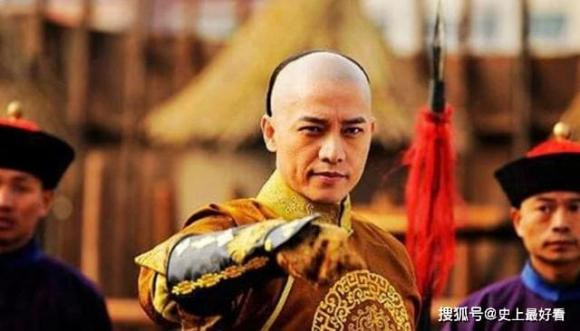 Tuy nhiên, Quả Quân Vương qua đời khi 38 tuổi khiến vua Càn Long hết sức đau lòng. Ông hoàng nhà Thanh này ra lệnh cử hành tang lễ long trọng và chu đáo cho người chú.