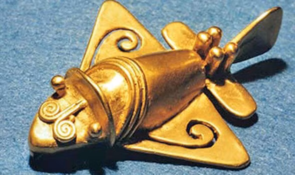 Một số bức tượng nhỏ bằng vàng của người Inca được khai quật tại khu vực Nam Mỹ khiến giới chuyên gia kinh ngạc bởi nó có hình dáng giống máy bay.