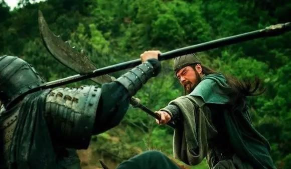 Đến thời Xuân thu chiến quốc, hình dáng của đao có sự thay đổi. Lưỡi đao sắc bén hơn và phần tay cầm cũng dài hơn. Theo đó, vũ khí này có thể có chiều dài hơn 1,5m.