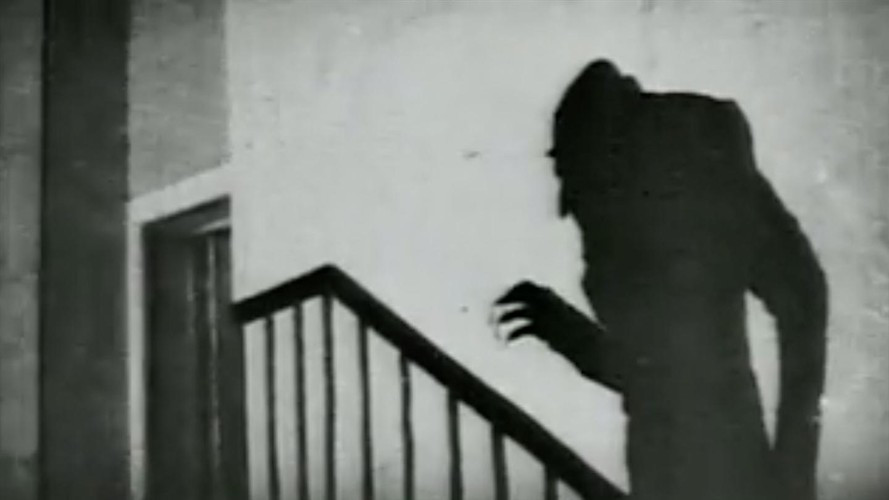 Thậm chí, ma cà rồng còn được cho là gieo rắc những căn bệnh bí ẩn khiến nhiều người thương vong. Do đó, một số cuộc săn lùng ma cà rồng diễn ra.