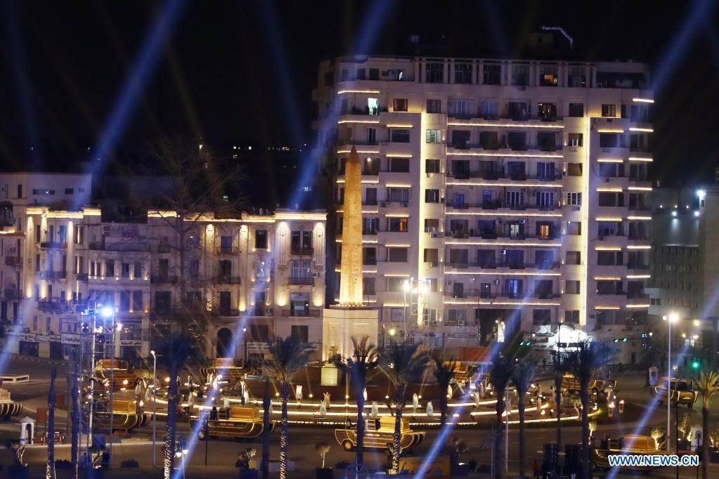 Từ đây, một quan điểm cho rằng, lời nguyền ứng nghiệm với một số thảm kịch tồi. Đầu tiên là siêu tàu Ever Given bị mắc cạn ở khu vực phía Nam Kênh đào Suez khiến hoạt động giao thông theo hai hướng trên tuyến hàng hải quan trọng bậc nhất thế giới này bị đình trệ trong 6 ngày.