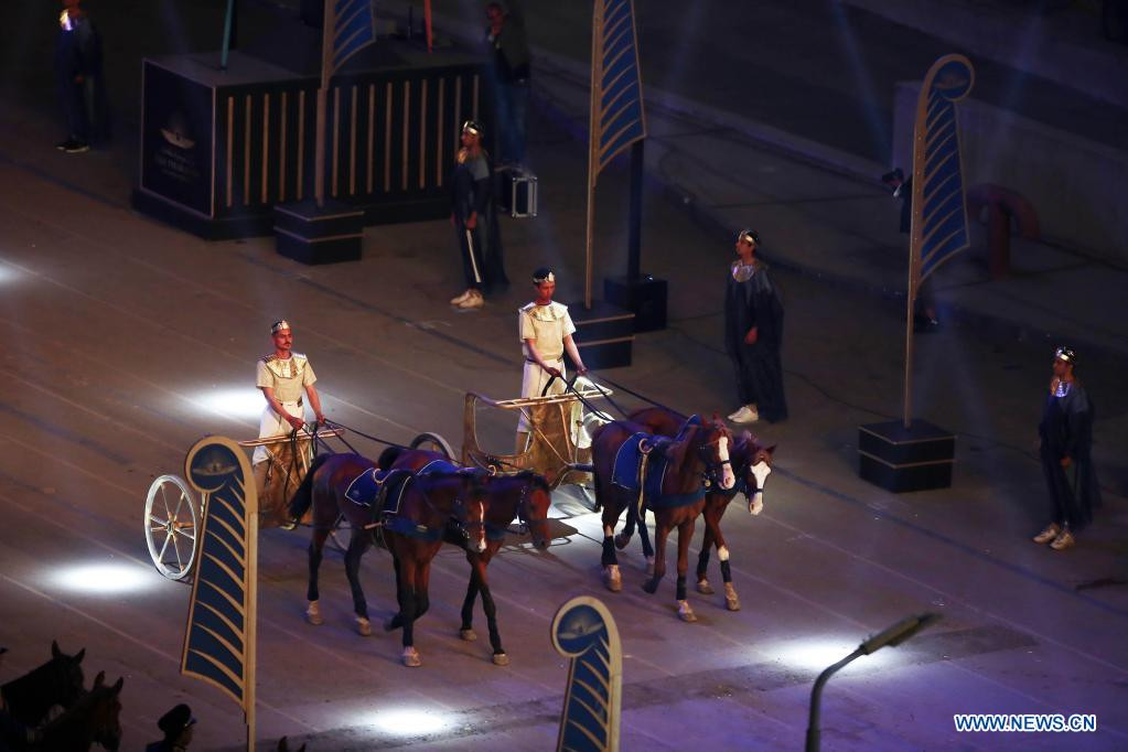 Ngày 3/4/2021, xác ướp của 18 pharaoh Ai Cập và 4 nữ hoàng được chở trên những chiếc xe đặc biệt. Những xác ướp này tham gia lễ diễu hành với hành trình dài 7 km từ Bảo tàng Ai Cập - địa điểm lưu trữ cũ - đến "nhà mới" là Bảo tàng Văn minh Quốc gia Ai Cập ở thủ đô Cairo. Sự kiện này còn được mệnh danh là "Cuộc diễu hành vàng của các pharaoh" đã được giới chức trách lên kế hoạch từ nhiều tuần trước đó.