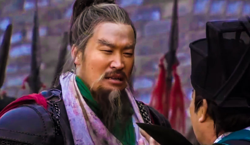 Để có những chiến tích huy hoàng này, Hô Diên Chước sử dụng hiệu quả 2 cây roi sắt. Binh khí này có chiều dài bằng một cánh tay. Nó được xem như cánh tay nối dài của Hô Diên Chước khiến kẻ địch chịu nhiều đau đớn khi bị đánh trúng.