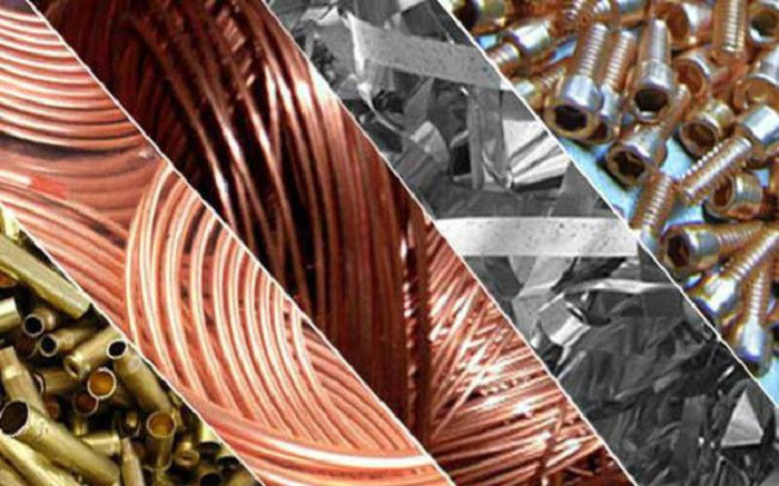 Điều tồi tệ tiếp theo sẽ xảy đến khi Trái đất mất oxy trong 5 giây là tất cả các mẩu kim loại chưa gia công sẽ ngay lập tức bắt dính với nhau.