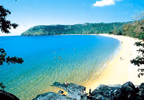 Côn Đảo thuộc tỉnh Bà Rịa - Vũng Tàu ngày nay, cách thành phố Vũng Tàu 97 hải lý theo đường biển. Trước đây, Côn Đảo còn được gọi là đảo Côn Lôn.