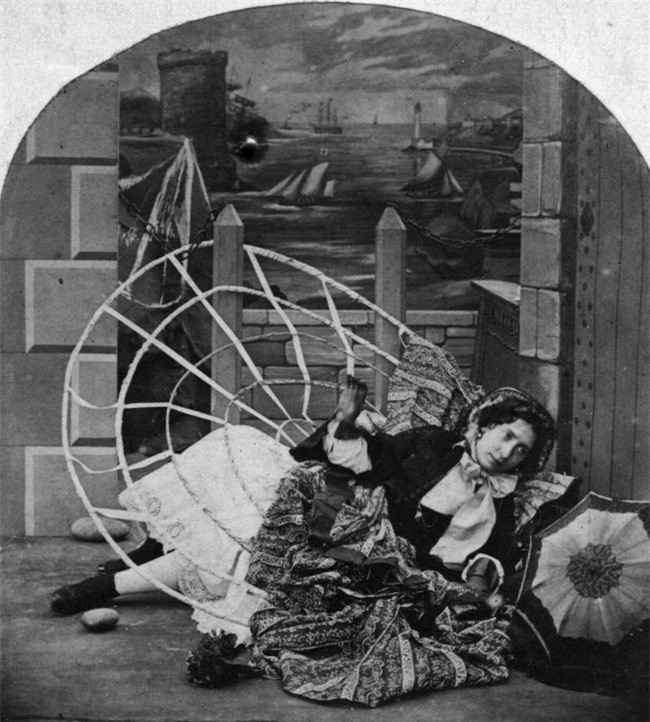 Giat thot trang phuc phu nu Chau Au me dam nhung nguy hiem kho luong-Hinh-6