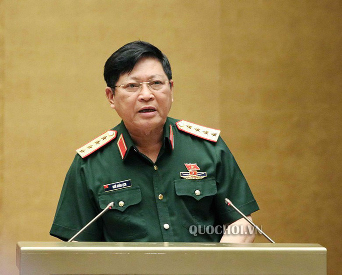 Trong 7 bộ trưởng không tham gia Ban Chấp hành Trung ương khóa mới, có sáu người thuộc trường hợp quá tuổi. Trong đó có Bộ trưởng Bộ Quốc phòng Ngô Xuân Lịch (sinh năm 1954).