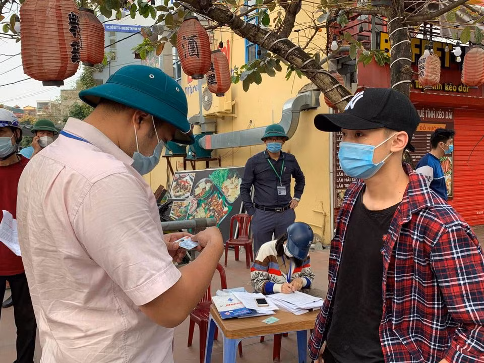 Hai Duong: Lanh dao mot so co so con lo la chong COVID-19