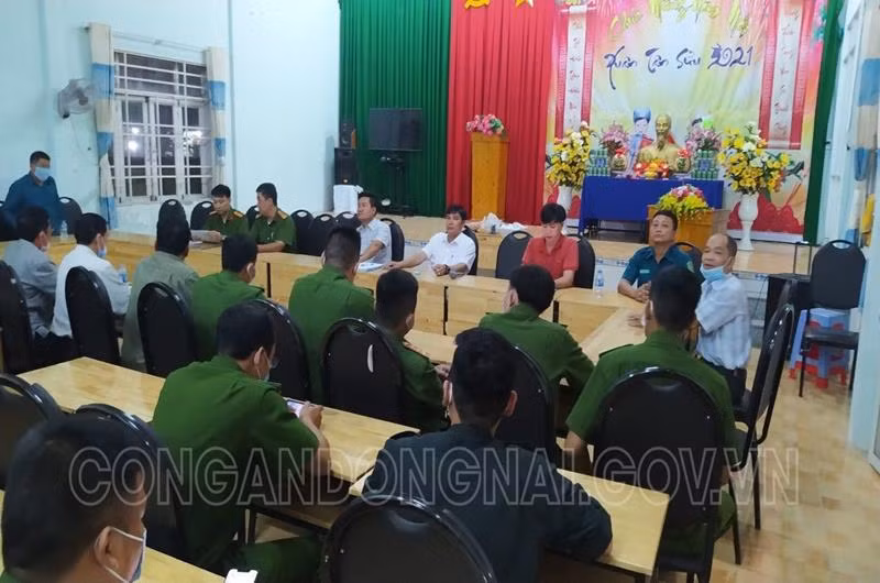 Dong Nai: Xu ly 118 doi tuong tang tru, dot phao trai phep dem giao thua-Hinh-2