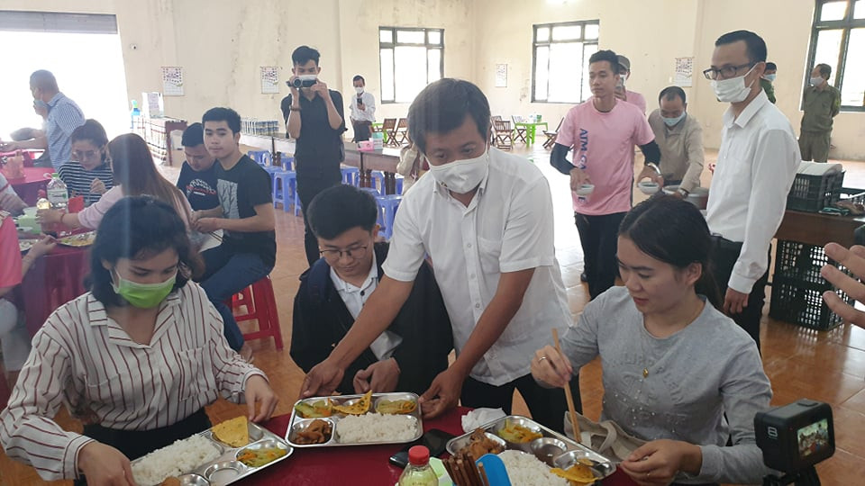 Co nen hoc theo “cach song” cua ong Doan Ngoc Hai?