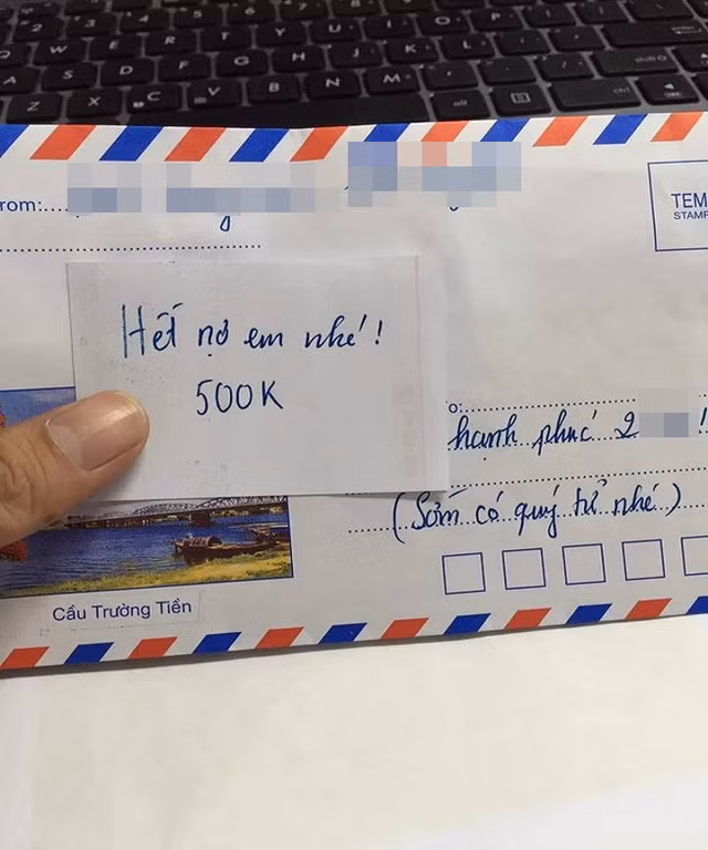 Sau dem tan hon, co dau boc phong bi roi ngao ngan nhin chu re-Hinh-2