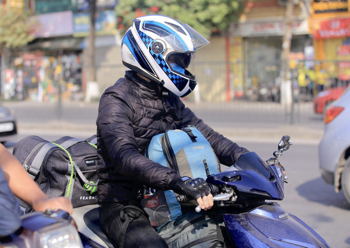 Một phần nữa là do dịch nên mọi người ngại đi xe khách đông người nên chủ yếu họ đi xe máy về quê cho chủ động.