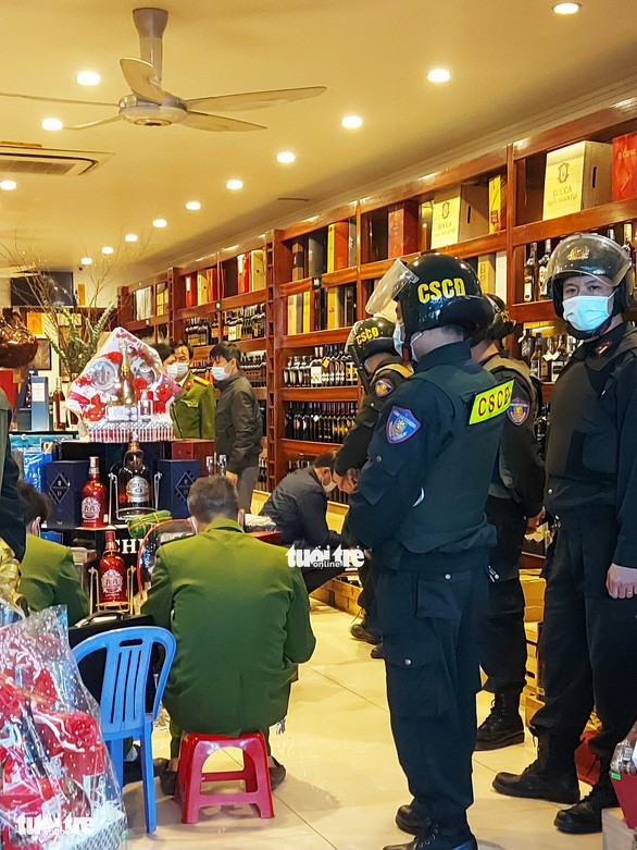 Tại khu vực này có hàng chục cán bộ chiến sĩ cảnh sát cơ động, Phòng cảnh sát kinh tế (PC03) Công an tỉnh Thái Bình cùng lực lượng cảnh sát giao thông, phòng kỹ thuật nghiệp vụ tham gia công tác khám xét. Sự việc trên thu hút sự chú ý của người dân.