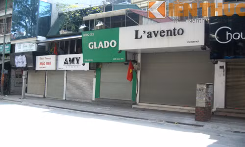 Xem canh hang quan Ha Noi dong chat cua sau Tet