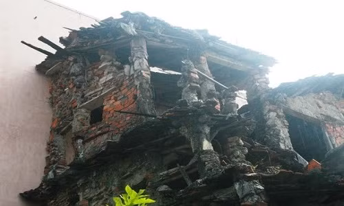 Tan muc can nha sieu di, xay 35 nam chua xong-Hinh-5