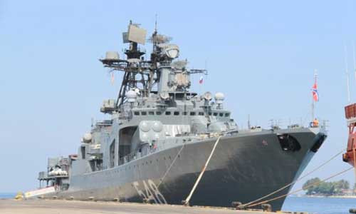 Tau chien Nga khong ghe tham Cam Ranh ngay 14/2