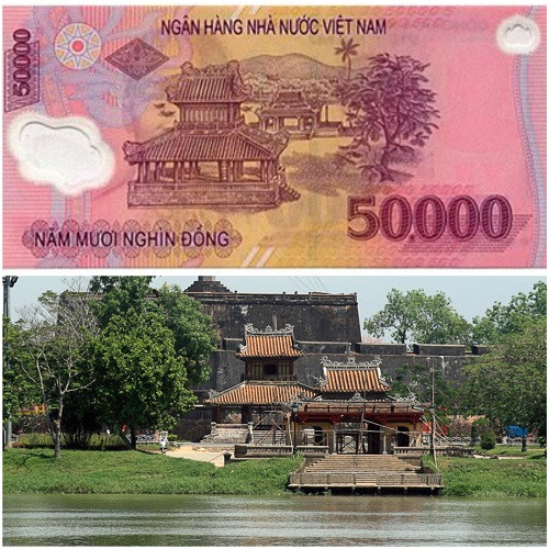 Hai công trình Nghênh Lương Đình và Phu Văn Lâu tại Huế được chọn tái hiện trên tờ 50.000 đồng polymer. Nghênh Lương Đình vốn là nơi dừng chân của nhà vua trước khi đi xuống bến sông để lên thuyền rồng hoặc làm nơi hóng mát. Phu Văn Lâu dưới thời vua Gia Long, dùng làm nơi niêm yết những chỉ dụ quan trọng của nhà vua và triều đình.