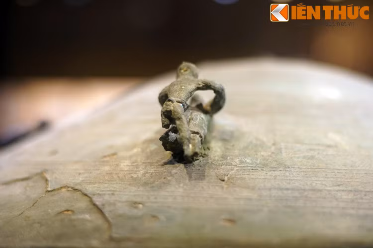 "...Người ta hay cầu mong bằng cách làm giả hình tượng âm dương. Trong những lễ nghi đó luôn có việc thực hiện qua các biểu tượng hành vi tính dục. Cái đó gọi là ma thuật bắt chước: con người làm mẫu để tự nhiên cũng bắt chước theo...”.