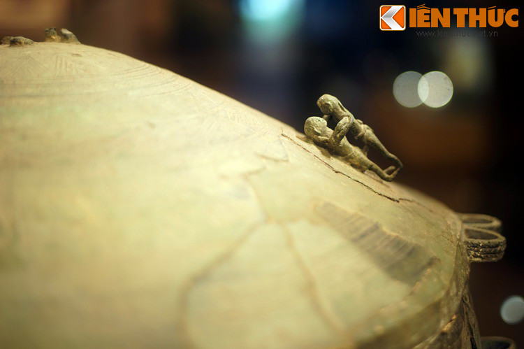 Về đồ đồng Đông Sơn nói chung và thạp đồng Đào Thịnh nói riêng, GS Lương Ninh đánh giá cư dân Văn Lang - Âu Lạc đã đạt đến một trình độ thẩm mỹ, tư duy khá cao. Trống đồng, thạp đồng cho thấy kỹ thuật luyện đồng đạt đến đỉnh cao.