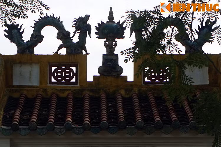 Sau khi hoàn tất các thủ tục, trái châu đã được trao trả cho Ban quản lý lăng Ông Bà Chiểu để gắn vào vị trí cũ.