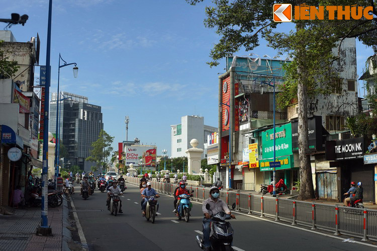 Sau năm 1975, đường Lê Văn Duyệt của tỉnh Gia Định trở thành đường Đinh Tiên Hoàng của quận Bình Thạnh, TP.HCM. Còn đường Lê Văn Duyệt của thành phố Sài Gòn cũ là đường Cách Mạng Tháng Tám.