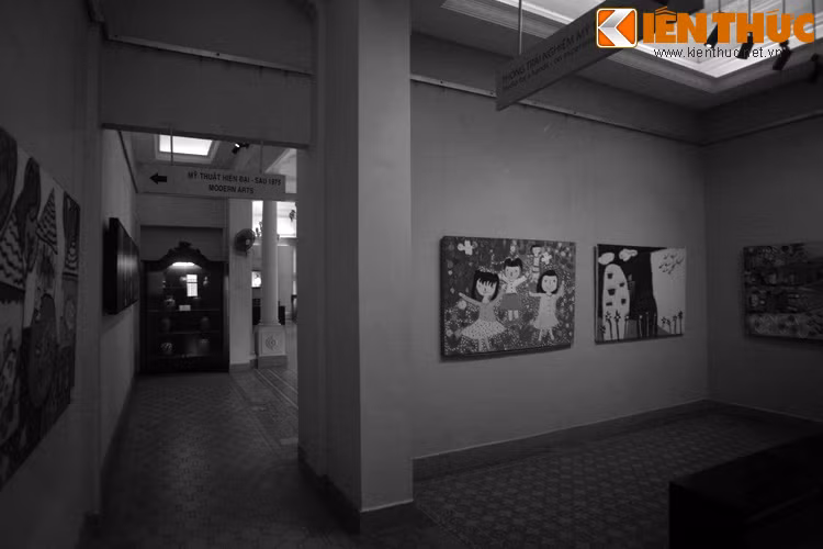 Thậm chí, sau khi căn biệt thự được sử dụng làm Bảo tàng Mỹ thuật TP.HCM, nhân viên nơi đây làm việc trong yên bình. Địa điểm này thu hút hàng nghìn khách tham quan mỗi năm.