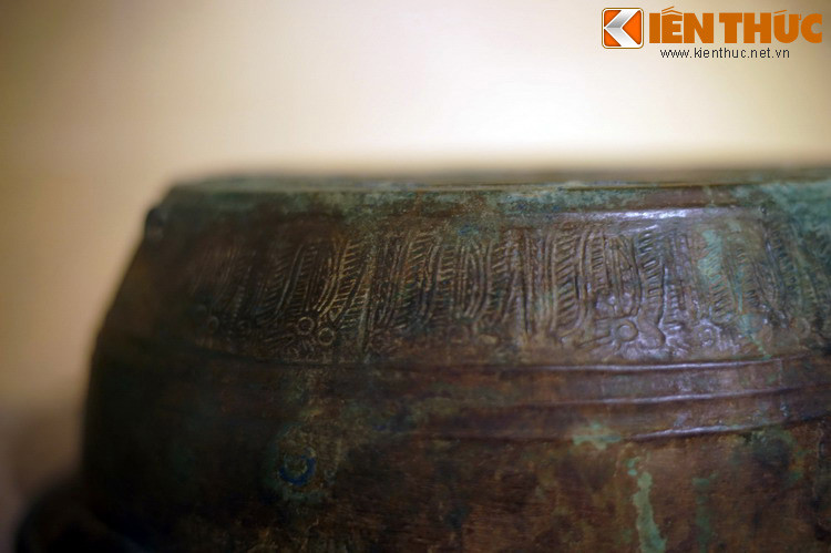 Điều này thể hiện sự giao thoa của hai nền văn hóa Việt - Hán vào một thời kỳ lịch sử cách đây hai thiên niên kỷ... Mời quý độc giả xem video: Thách thức gìn giữ văn minh sông Hồng. Nguồn: VTC1