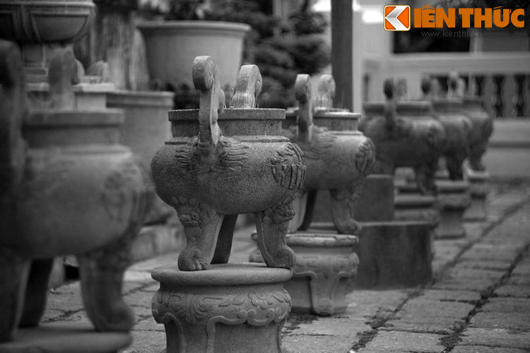 Đến năm 114, một hội tế tự gọi là Hội Thượng Công Quý Tế được thành lập, việc cúng tế kể từ đó được tổ chức đều đặn hàng năm và việc trùng tu cũng được tiến hành nhiều lần.