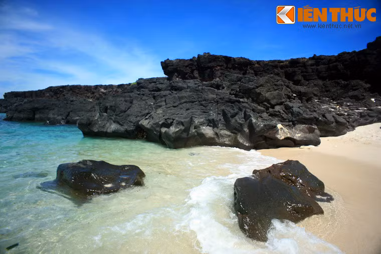 Theo các chuyên gia, bãi đá trầm tích ở đảo Bé Lý Sơn có thể xem là "Viện bảo tàng tự nhiên về hoạt động núi lửa" hiếm hoi thế giới, vì thế mọi sự xây dựng, xâm hại hay thay đổi cần được xóa bỏ, trả lại vẻ hoang sơ cho các di sản này. 