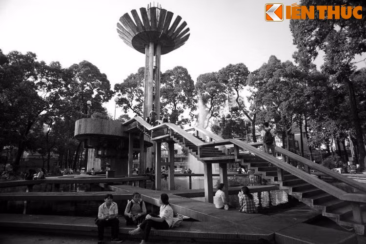 Ngày 26/11 vừa qua, ông Phạm Thành Kiên, Bí thư Quận ủy Quận 3 TP.HCM cho biết, Quận 3 sẽ xây dựng phố đi bộ khu vực Hồ Con Rùa thành phố đi bộ chất lượng cao. Vậy hồ Con Rùa nằm ở đâu, tại sao có tên "Con Rùa", và trong lịch sử nơi này từng mang những tên gọi nào khác?